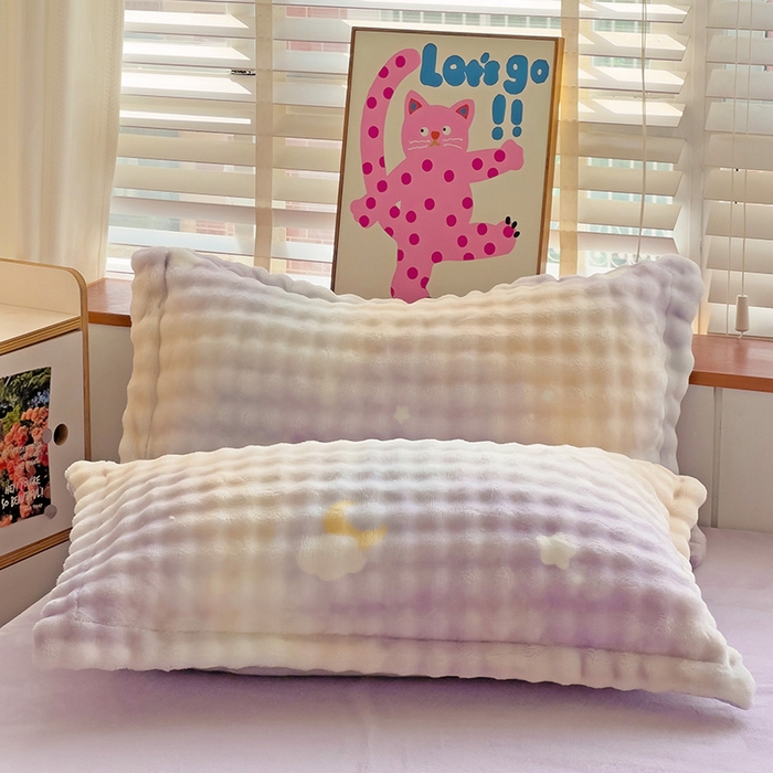 91家纺网 家纺一手货源 找家纺 优迈 2025秋冬新款卡通牛奶绒泡泡绒印花花卉兔毛四件套 梦幻星空