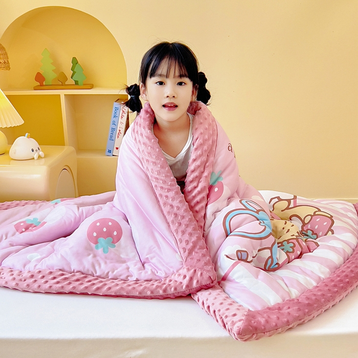 91家纺网 家纺一手货源 找家纺 （总）吉咪兔家纺 2025新款大版三丽鸥库洛米儿童豆豆被针织棉幼儿园宝宝午睡春秋四季婴儿被子被芯