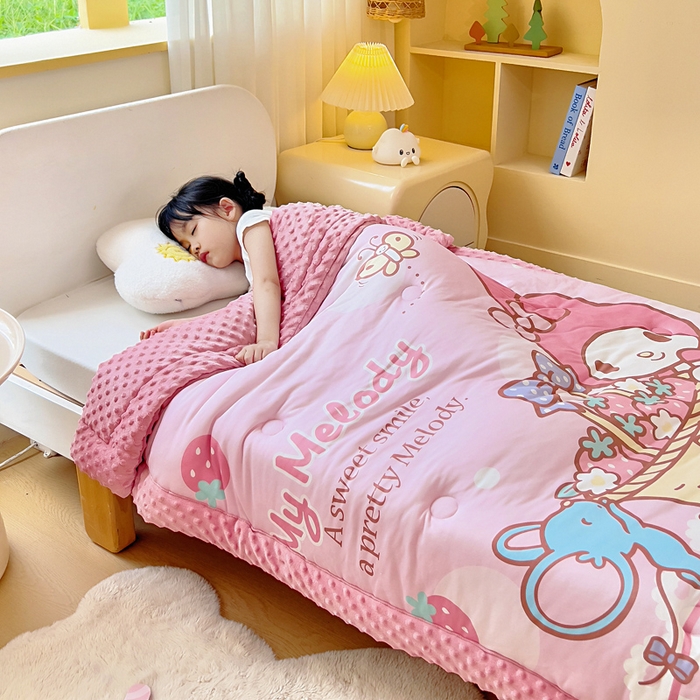 91家纺网 家纺一手货源 找家纺 （总）吉咪兔家纺 2025新款大版三丽鸥库洛米儿童豆豆被针织棉幼儿园宝宝午睡春秋四季婴儿被子被芯