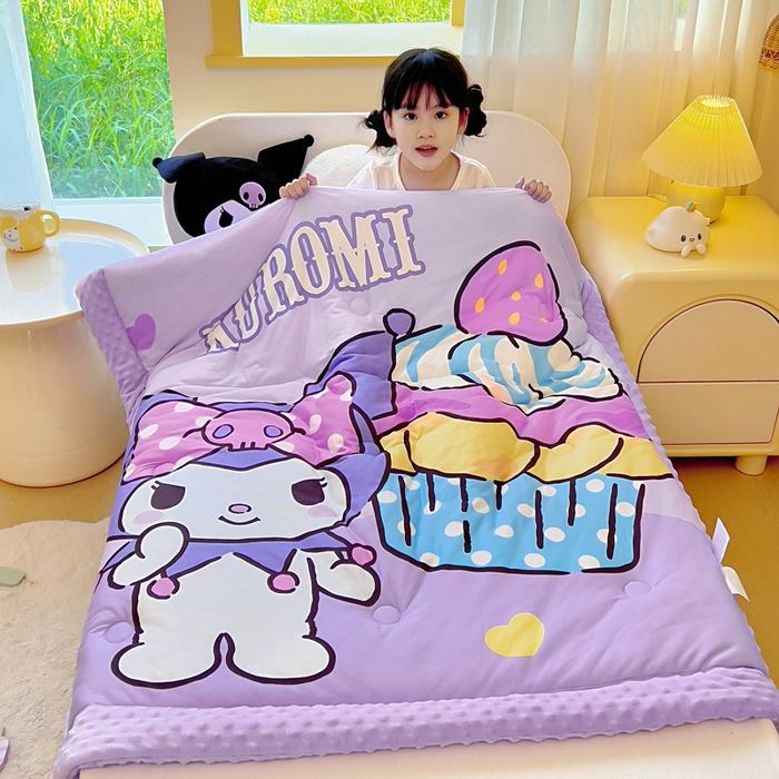 91家纺网 家纺一手货源 找家纺 吉咪兔家纺 2025新款大版三丽鸥库洛米儿童豆豆被针织棉幼儿园宝宝午睡春秋四季婴儿被子被芯 蛋糕库洛米