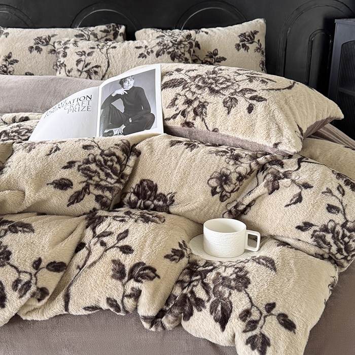 91家纺网 家纺一手货源 找家纺 （总）优迈 2025秋冬新款直播热卖轻奢法式美拉德风高克重加厚獭兔毛绒牛奶绒四件套