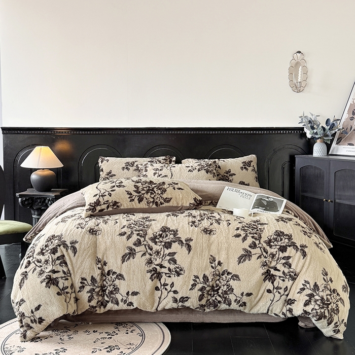 91家纺网 家纺一手货源 找家纺 （总）优迈 2025秋冬新款直播热卖轻奢法式美拉德风高克重加厚獭兔毛绒牛奶绒四件套