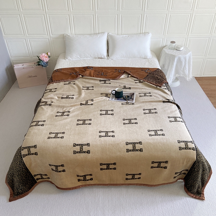 91家纺网 家纺一手货源 找家纺 2025AB版云貂绒毛毯直播爆款法莱绒休闲盖毯沙发毯午睡毯空调毯子 花豹,花豹