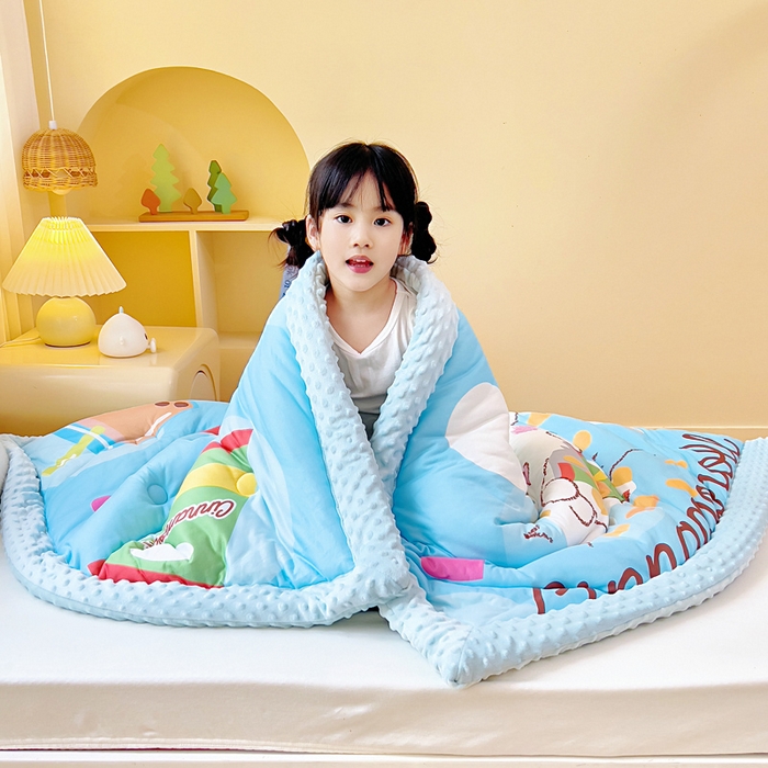 91家纺网 家纺一手货源 找家纺 吉咪兔家纺 2025新款大版三丽鸥库洛米儿童豆豆被针织棉幼儿园宝宝午睡春秋四季婴儿被子被芯 汉堡玉桂狗