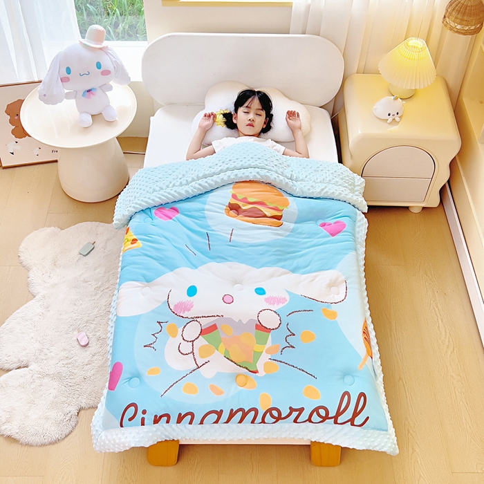 91家纺网 家纺一手货源 找家纺 吉咪兔家纺 2025新款大版三丽鸥库洛米儿童豆豆被针织棉幼儿园宝宝午睡春秋四季婴儿被子被芯 汉堡玉桂狗