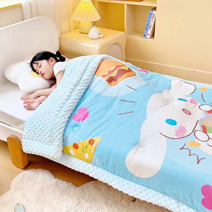 91家纺网 家纺一手货源 找家纺 吉咪兔家纺 2025新款大版三丽鸥库洛米儿童豆豆被针织棉幼儿园宝宝午睡春秋四季婴儿被子被芯 汉堡玉桂狗