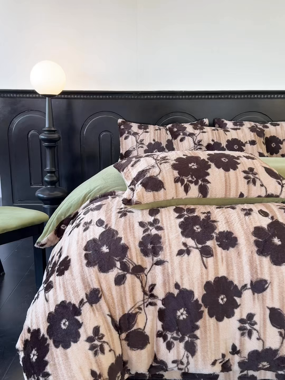 91家纺网 家纺一手货源 找家纺 优迈 2025秋冬新款直播热卖轻奢法式美拉德风高克重加厚獭兔毛绒牛奶绒四件套 绿野