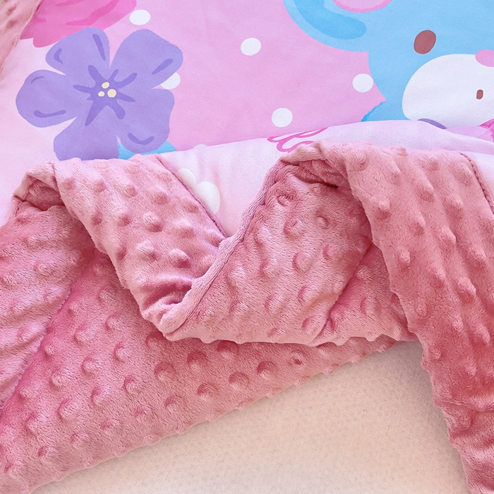 91家纺网 家纺一手货源 找家纺 吉咪兔家纺 2025新款大版三丽鸥库洛米儿童豆豆被针织棉幼儿园宝宝午睡春秋四季婴儿被子被芯 花花美乐蒂