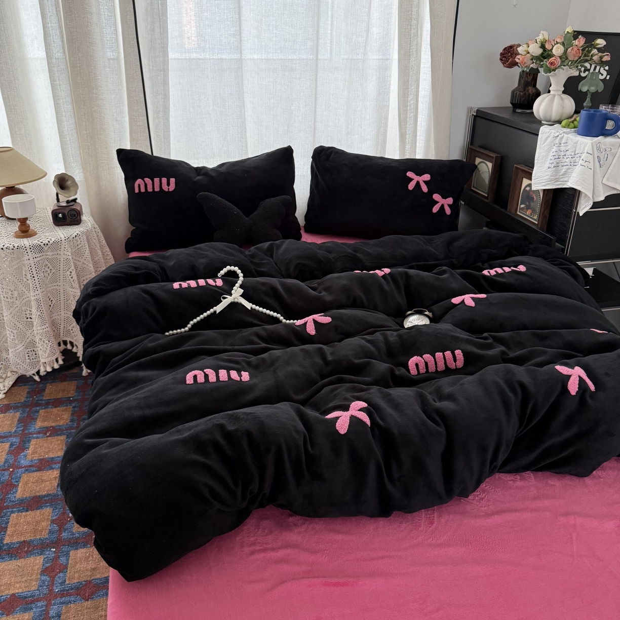 91家纺网 家纺一手货源 找家纺 （总）优色良品家纺 2025新款高克重牛奶绒宝宝绒保暖毛巾绣四件套蝴蝶结