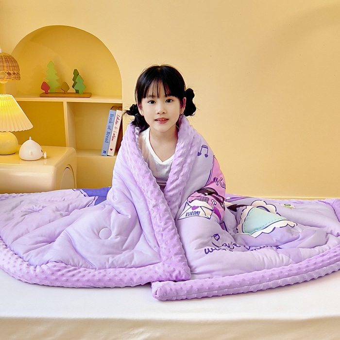 91家纺网 家纺一手货源 找家纺 吉咪兔家纺 2025新款大版三丽鸥库洛米儿童豆豆被针织棉幼儿园宝宝午睡春秋四季婴儿被子被芯 梳妆库洛米