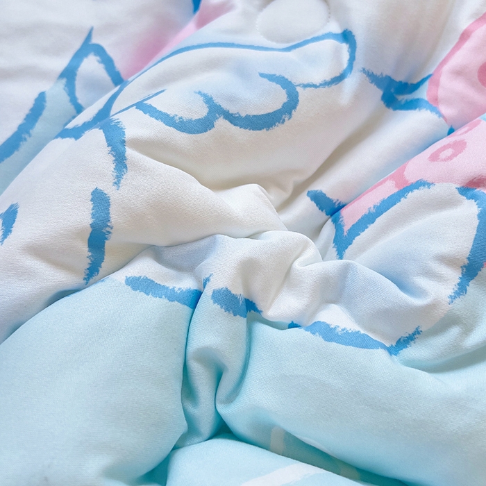 91家纺网 家纺一手货源 找家纺 吉咪兔家纺 2025新款大版三丽鸥库洛米儿童豆豆被针织棉幼儿园宝宝午睡春秋四季婴儿被子被芯 云朵玉桂狗