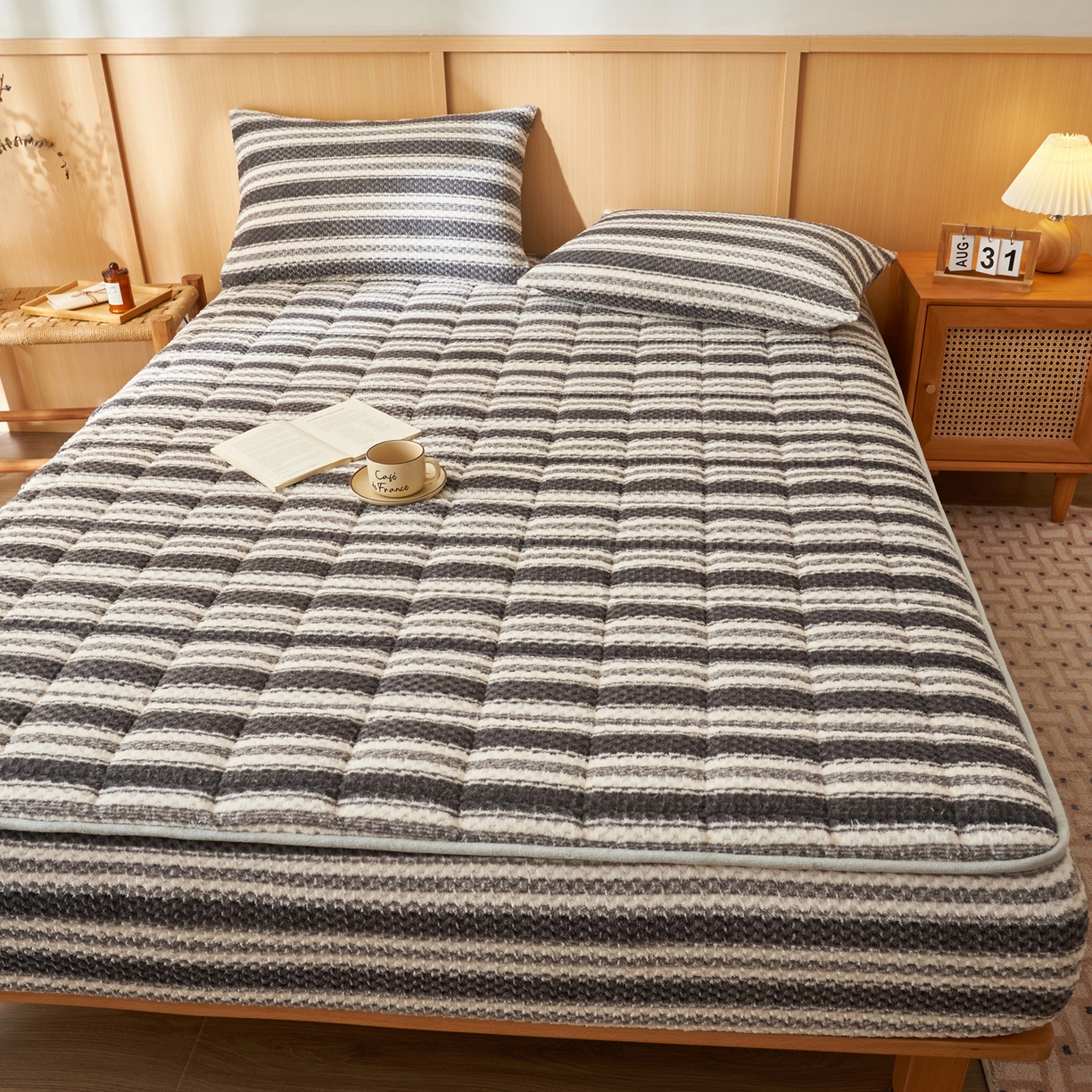 91家纺网 家纺一手货源 找家纺 （总）爱乐 豆豆绒夹棉床笠 牛奶绒床笠