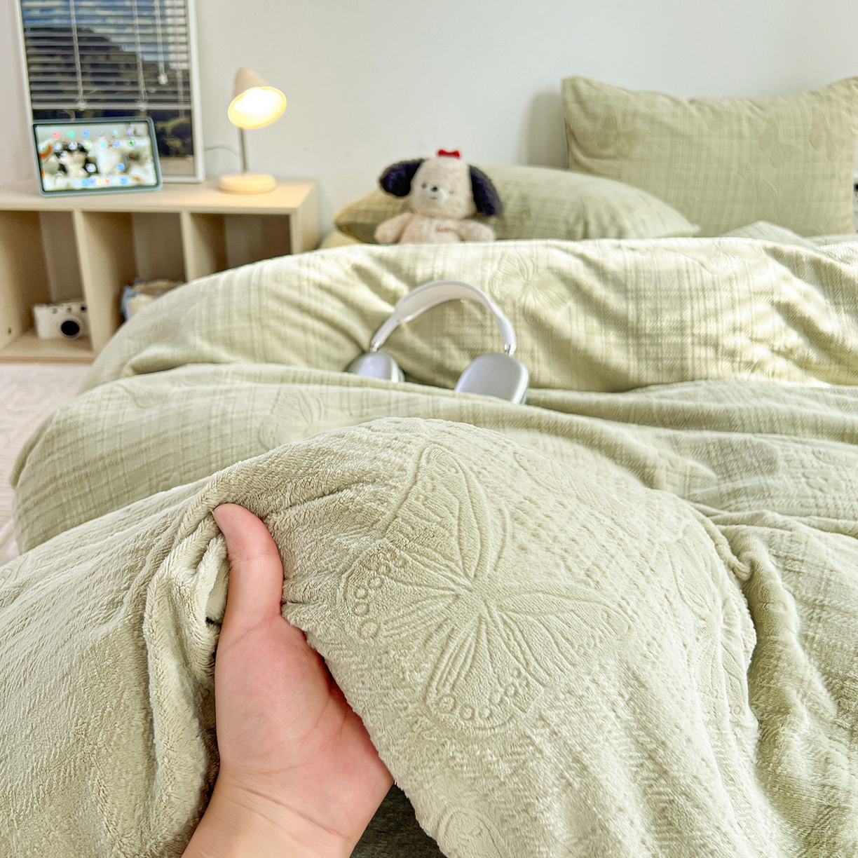 91家纺网 家纺一手货源 找家纺 （总）耀悦家纺 2025新款INS博主风立体A类全消光雕花牛奶绒四件套加厚韩系系列