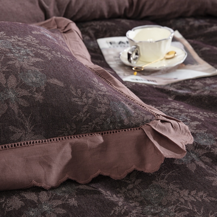 91家纺网 家纺一手货源 找家纺 鲁爱家纺供货 2025新款全棉色织提花（花边镂空款）四件套  西江月-中古色