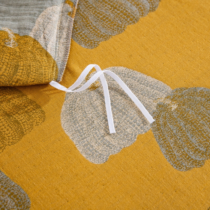 91家纺网 家纺一手货源 找家纺 鲁爱 2025新款全棉色织双层纱纽扣款四件套  南瓜-黄