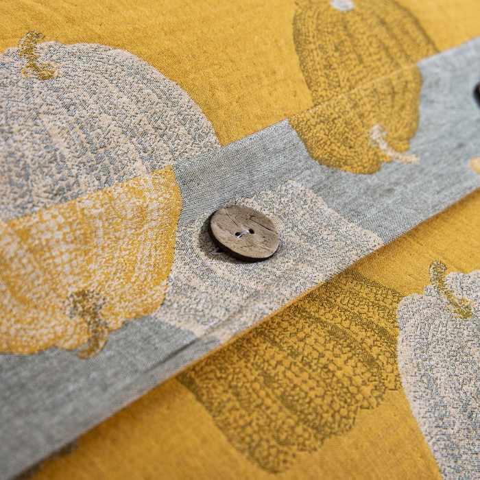 91家纺网 家纺一手货源 找家纺 鲁爱 2025新款全棉色织双层纱纽扣款四件套  南瓜-黄