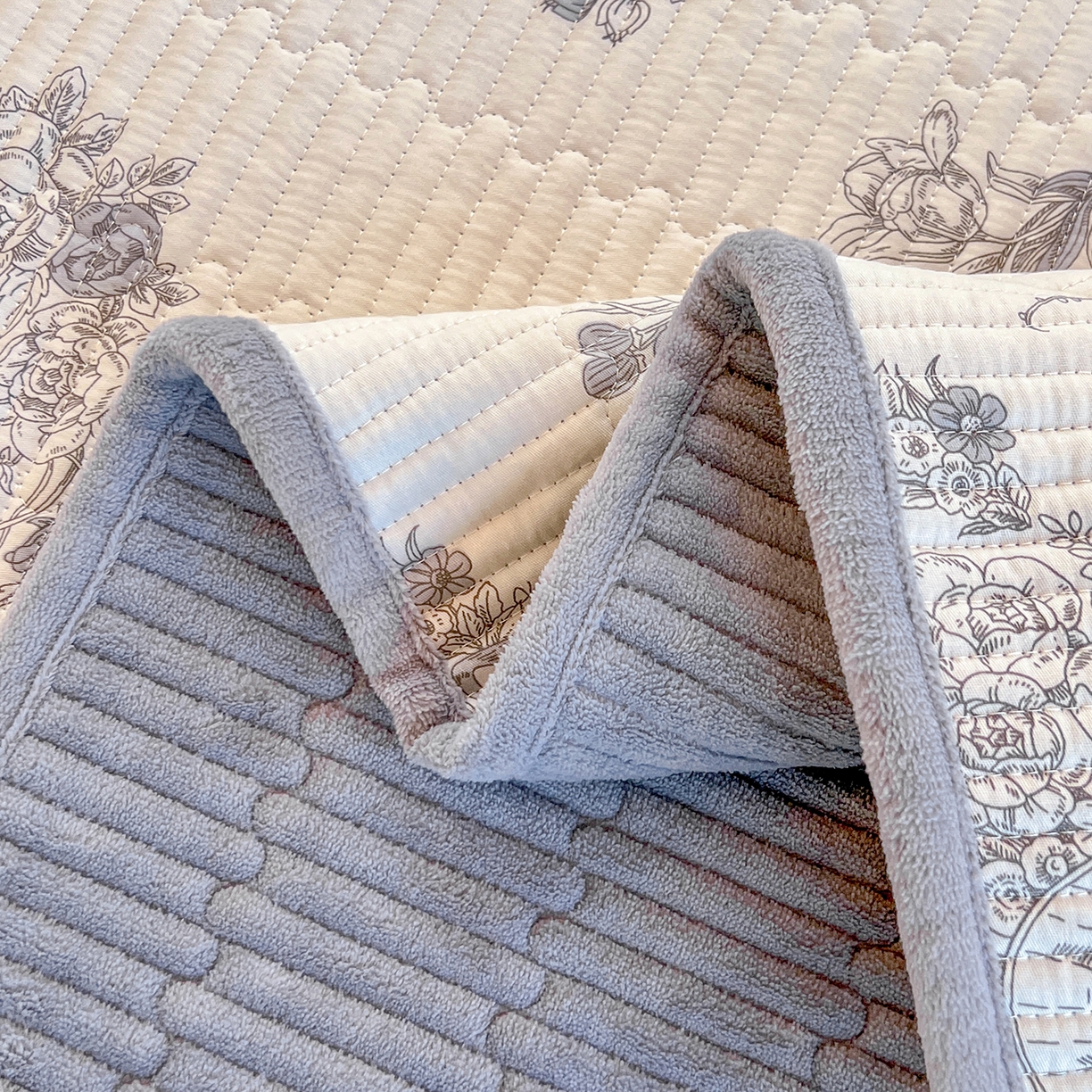 91家纺网 家纺一手货源 找家纺 （总）X猫先生 2025新品棉加绒床盖一面全棉一面牛奶绒床盖炕盖加厚床单床垫四季款系列二