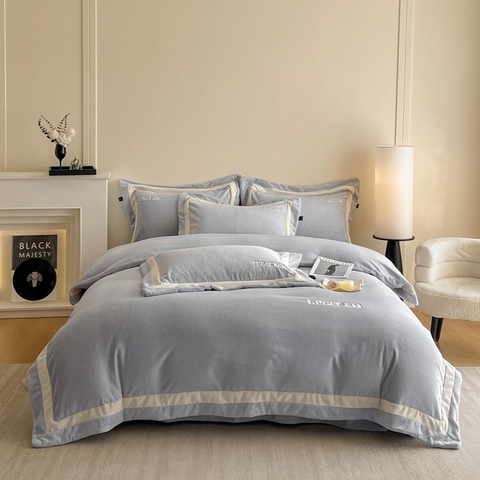 雅萱家纺 2025新款300g全消光牛奶绒四件套 鲁珀特-灰色