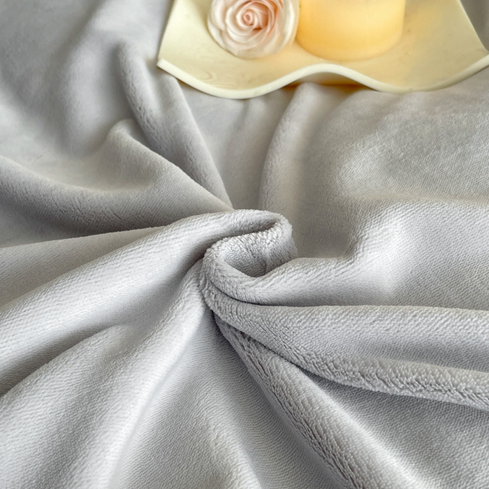 91家纺网 家纺一手货源 找家纺 雅萱家纺 2025新款300g全消光牛奶绒四件套 鲁珀特-灰色