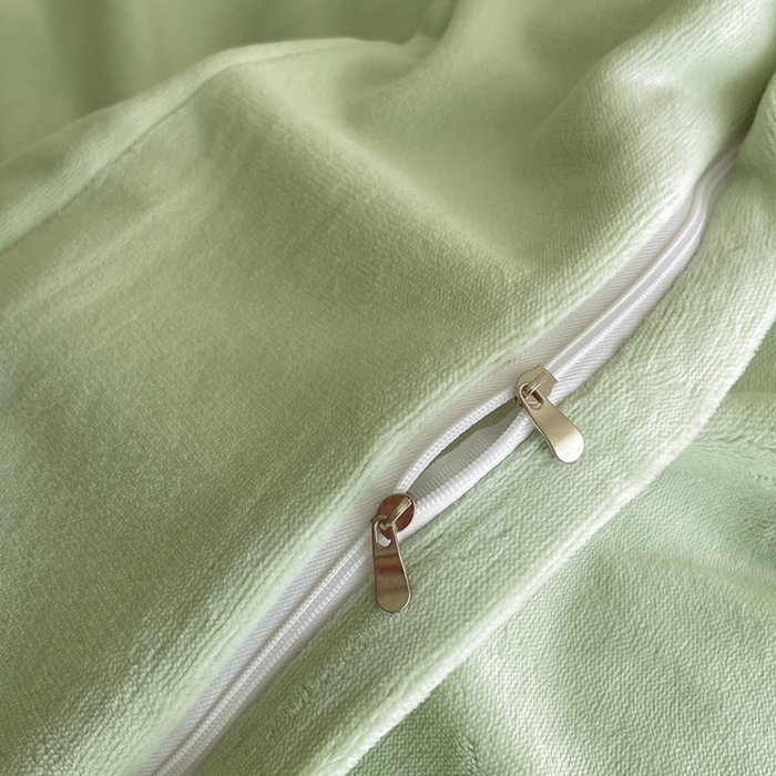 91家纺网 家纺一手货源 找家纺 雅萱家纺 2025新款300g全消光牛奶绒四件套 鲁珀特-绿色