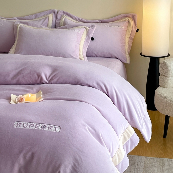 91家纺网 家纺一手货源 找家纺 雅萱家纺 2025新款300g全消光牛奶绒四件套 鲁珀特-紫色