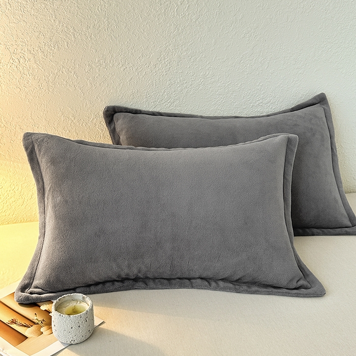 91家纺网 家纺一手货源 找家纺 百寐 2025新款纯色牛奶绒抗静电加厚保暖信封加大50*80/48*74/40*60 绅士灰