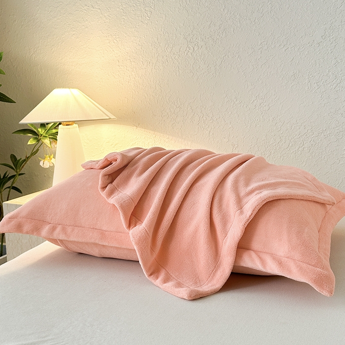 91家纺网 家纺一手货源 找家纺 百寐 2025新款纯色牛奶绒抗静电加厚保暖信封加大50*80/48*74/40*60 玫瑰粉