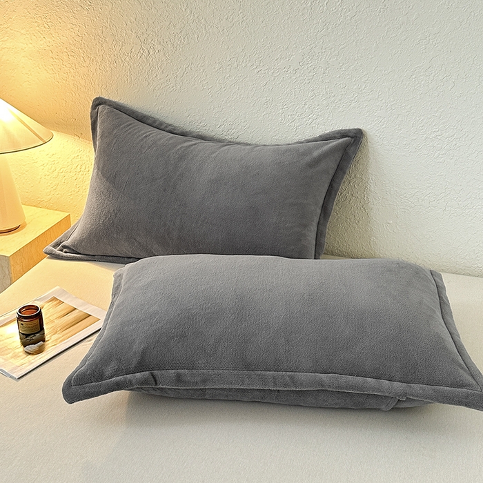 91家纺网 家纺一手货源 找家纺 百寐 2025新款纯色牛奶绒抗静电加厚保暖信封加大50*80/48*74/40*60 绅士灰