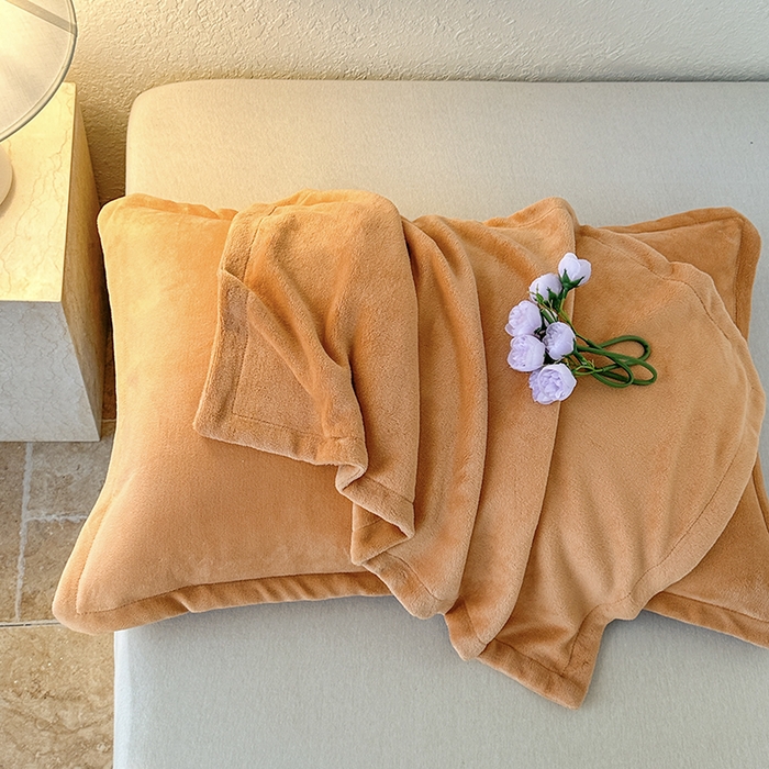 91家纺网 家纺一手货源 找家纺 百寐 2025新款纯色牛奶绒抗静电加厚保暖信封加大50*80/48*74/40*60 星辰橘