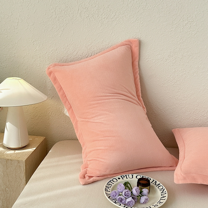 91家纺网 家纺一手货源 找家纺 百寐 2025新款纯色牛奶绒抗静电加厚保暖信封加大50*80/48*74/40*60 玫瑰粉