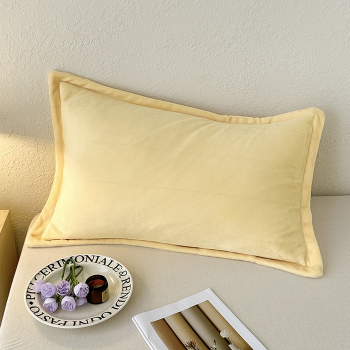 91家纺网 家纺一手货源 找家纺 百寐 2025新款纯色牛奶绒抗静电加厚保暖信封加大50*80/48*74/40*60 奶油黄