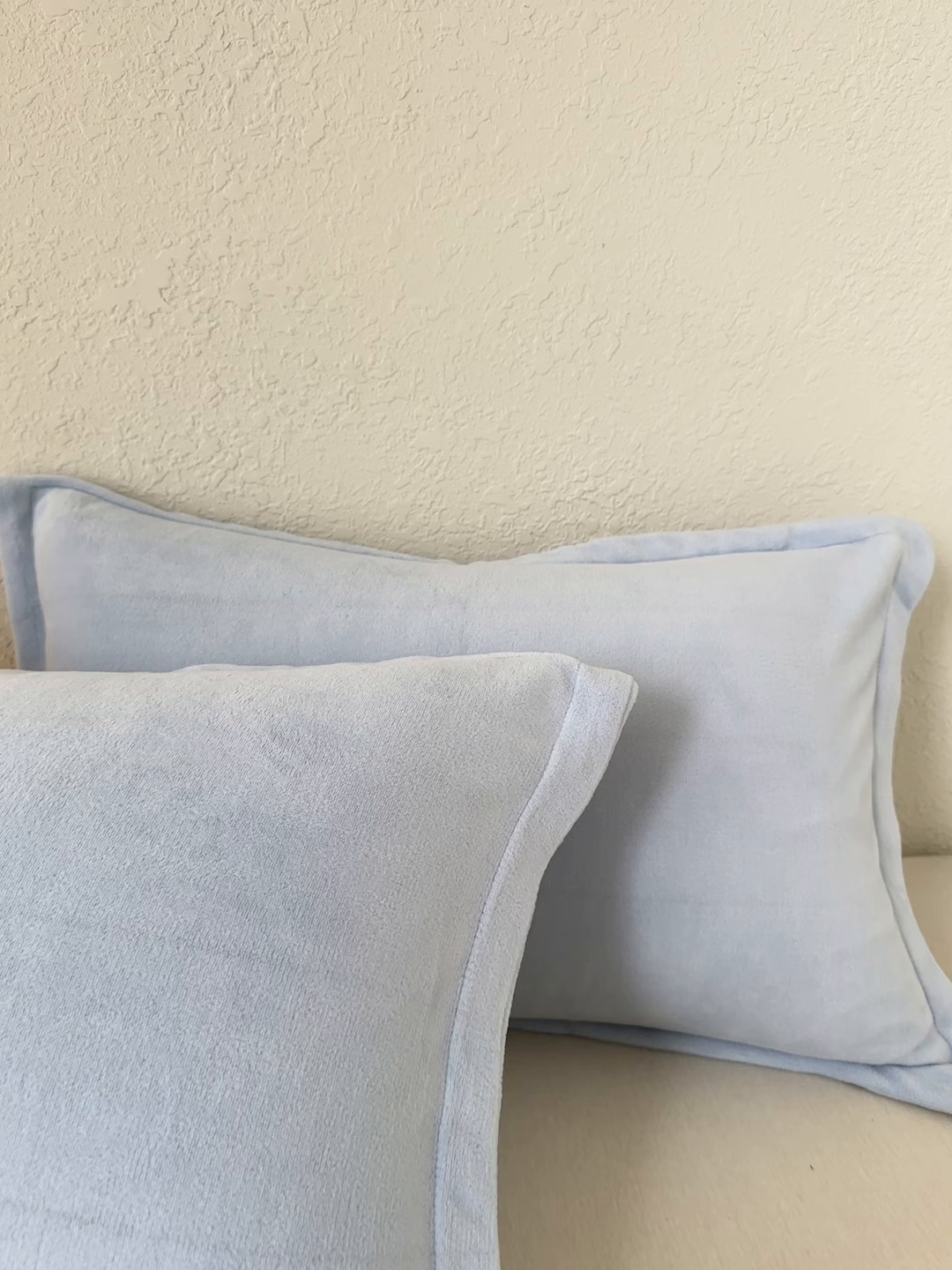 91家纺网 家纺一手货源 找家纺 百寐 2025新款纯色牛奶绒抗静电加厚保暖信封加大50*80/48*74/40*60 天空蓝