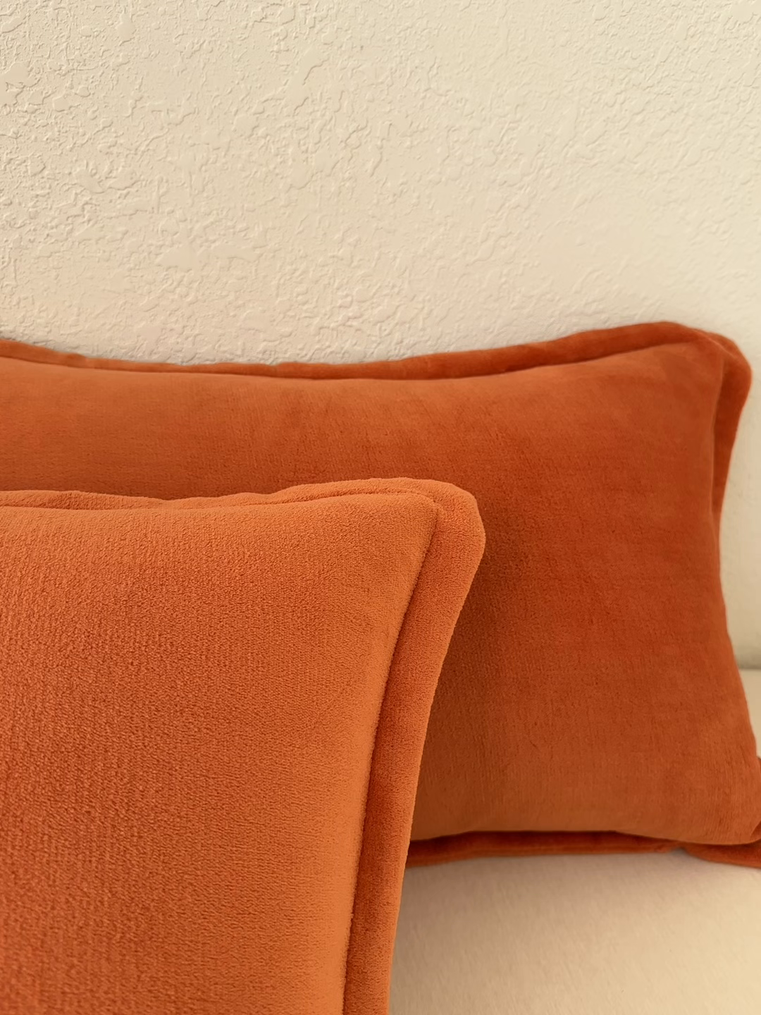 91家纺网 家纺一手货源 找家纺 百寐 2025新款纯色牛奶绒抗静电加厚保暖信封加大50*80/48*74/40*60 爱玛橙