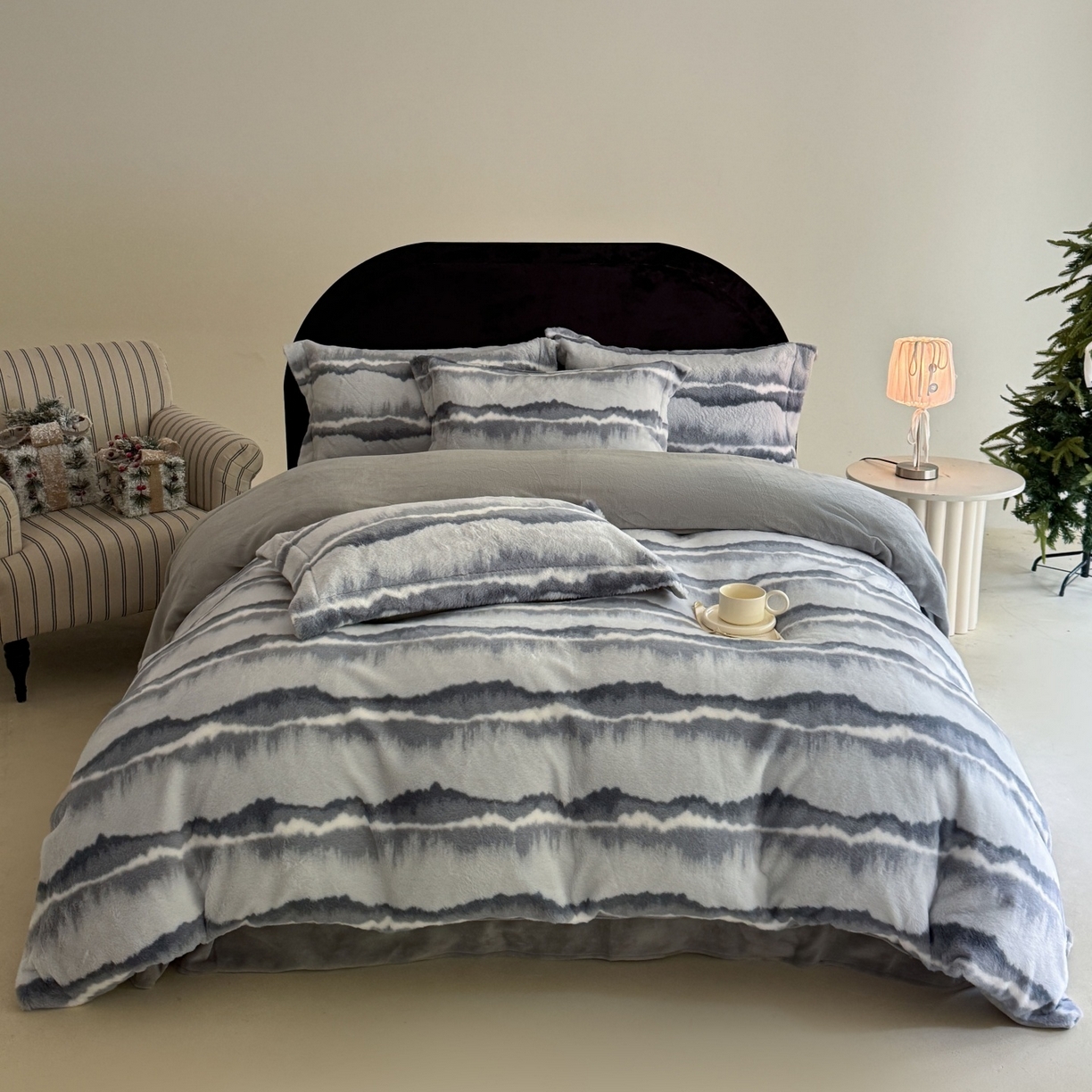 7V 2025新款A类兔毛绒印花床单四件套夹棉床盖床笠四件套全工艺牛奶绒 远峰翠影