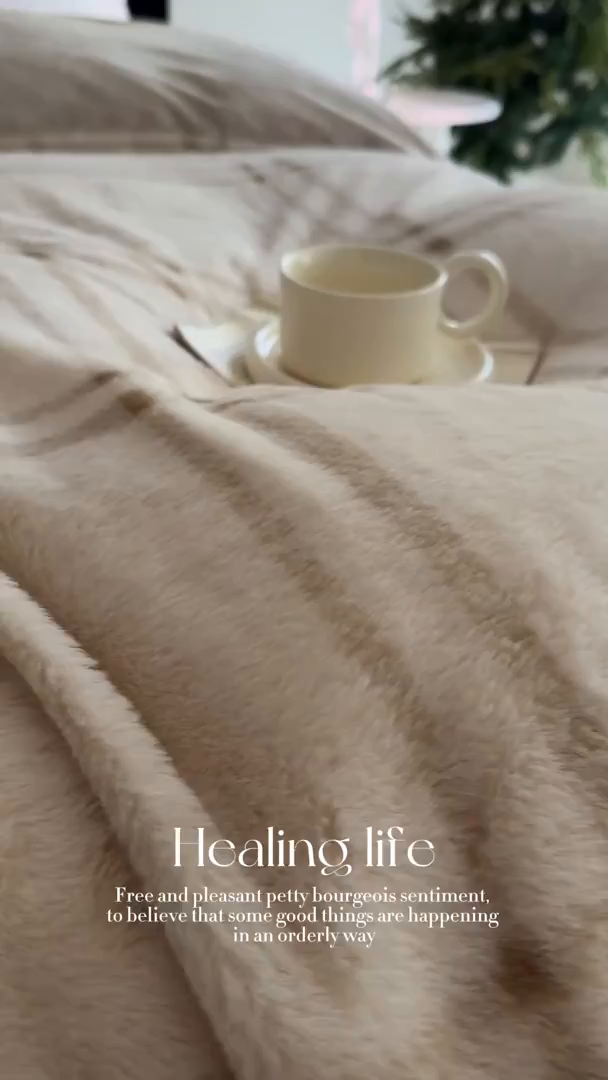 91家纺网 家纺一手货源 找家纺 7V 2025新款A类兔毛绒印花床单四件套夹棉床盖床笠四件套全工艺牛奶绒    线条格