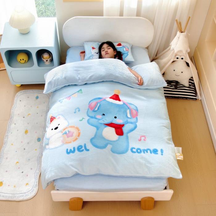 91家纺网 家纺一手货源 找家纺 鱼宝 2025新款大版牛奶绒三件套六件套多件套-彩绘系列 小象宝宝