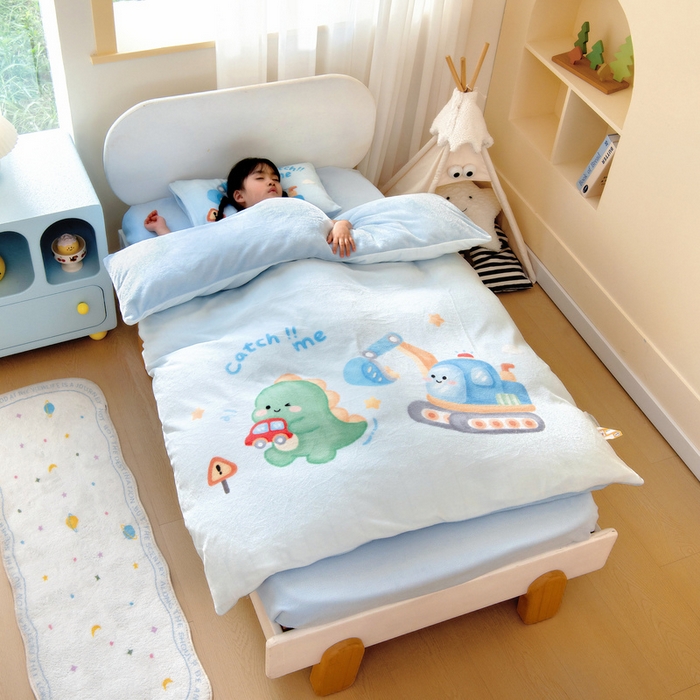 91家纺网 家纺一手货源 找家纺 鱼宝 2025新款大版牛奶绒三件套六件套多件套-彩绘系列 卡通挖机