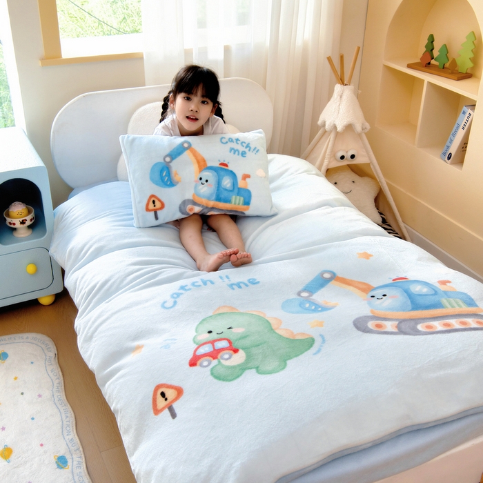 91家纺网 家纺一手货源 找家纺 鱼宝 2025新款大版牛奶绒三件套六件套多件套-彩绘系列 卡通挖机