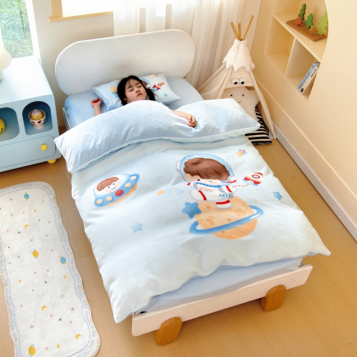 91家纺网 家纺一手货源 找家纺 鱼宝 2025新款大版牛奶绒三件套六件套多件套-彩绘系列 月球王子