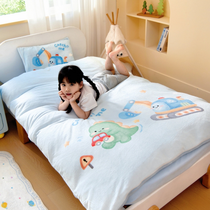 91家纺网 家纺一手货源 找家纺 鱼宝 2025新款大版牛奶绒三件套六件套多件套-彩绘系列 卡通挖机