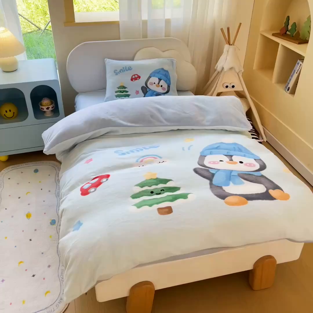 91家纺网 家纺一手货源 找家纺 鱼宝 2025新款大版牛奶绒三件套六件套多件套-彩绘系列 一只企鹅