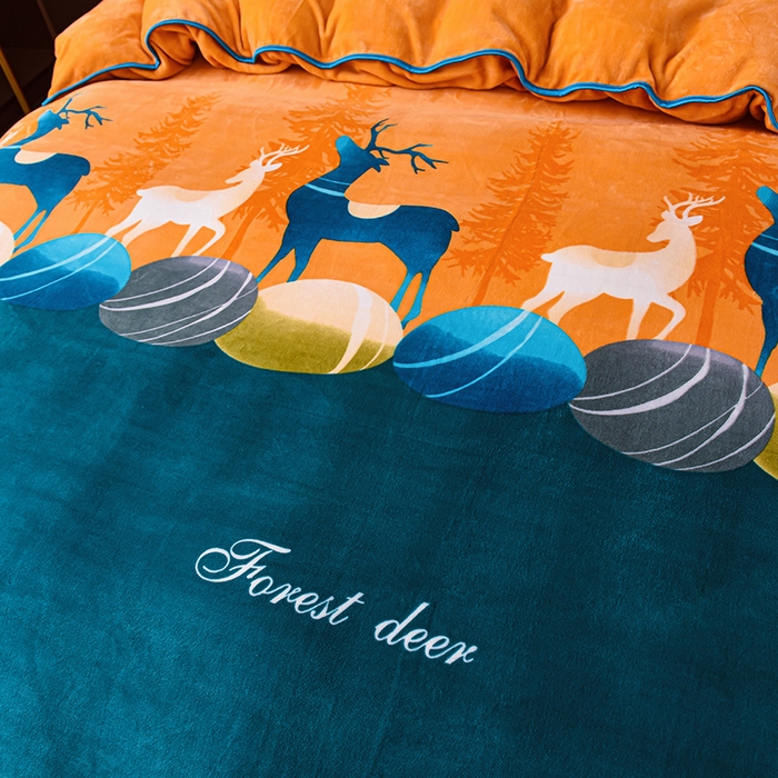 91家纺网 家纺一手货源 找家纺 绘萱2025新品爆款8斤包边印花牛奶绒四件套床裙款法莱绒金貂貂狐 森林鹿