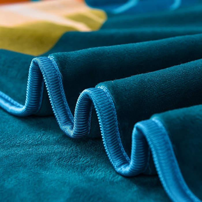 91家纺网 家纺一手货源 找家纺 绘萱2025新品爆款8斤包边印花牛奶绒四件套床裙款法莱绒金貂貂狐 森林鹿