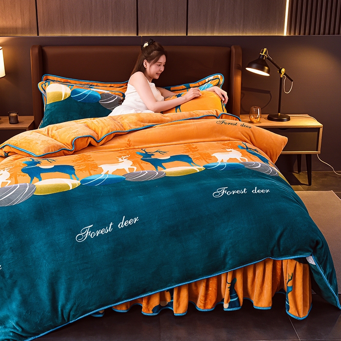 91家纺网 家纺一手货源 找家纺 绘萱2025新品爆款8斤包边印花牛奶绒四件套床裙款法莱绒金貂貂狐 森林鹿