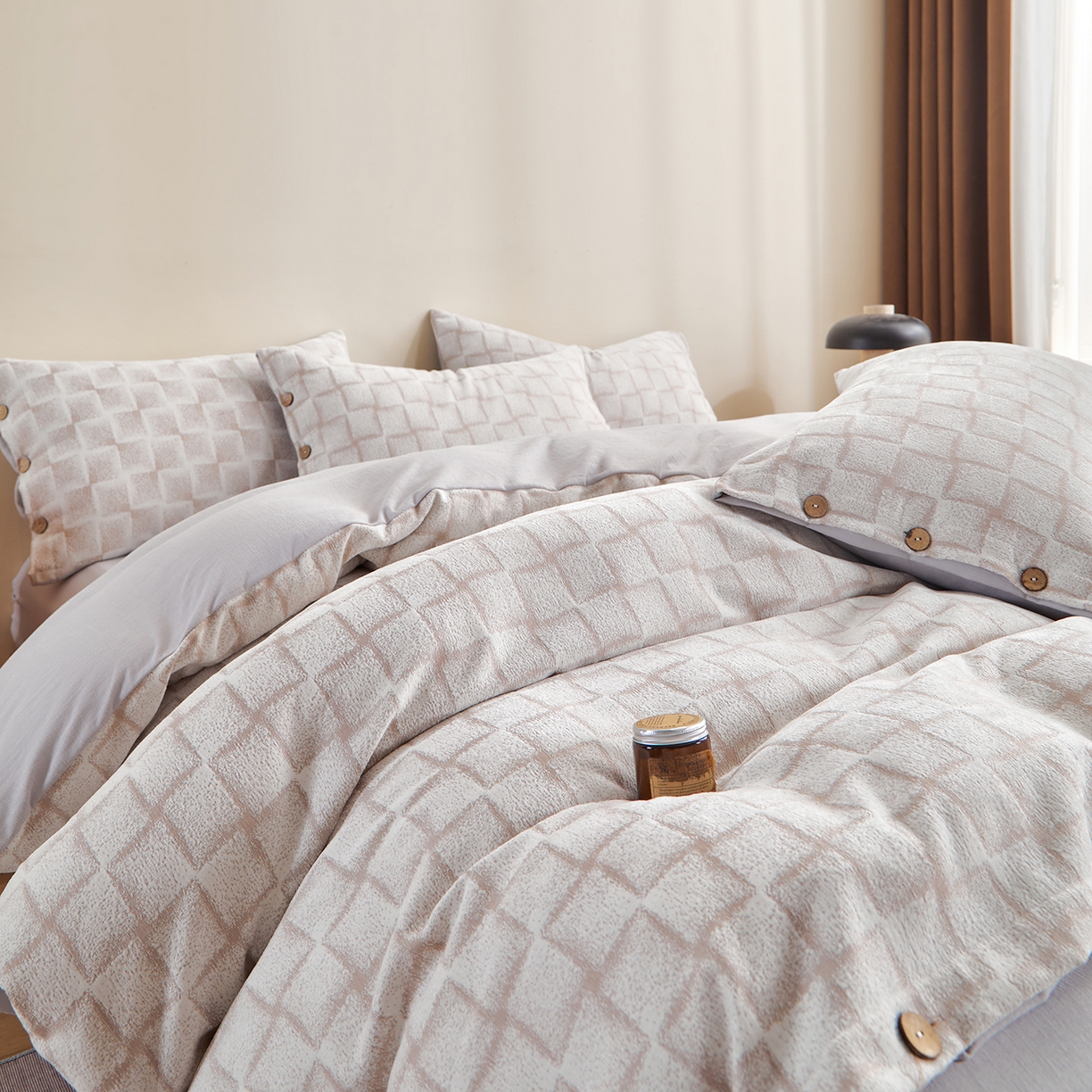 91家纺网 家纺一手货源 找家纺 润肤居 2025新款雪尼尔棉绒大提花四件套 洛西雅-橡树棕