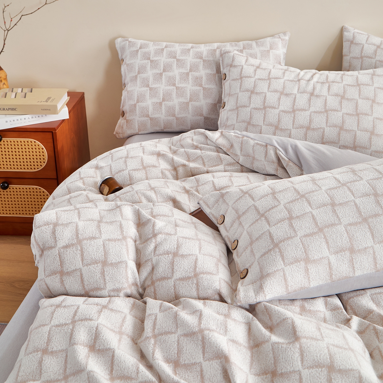 91家纺网 家纺一手货源 找家纺 润肤居 2025新款雪尼尔棉绒大提花四件套 洛西雅-橡树棕