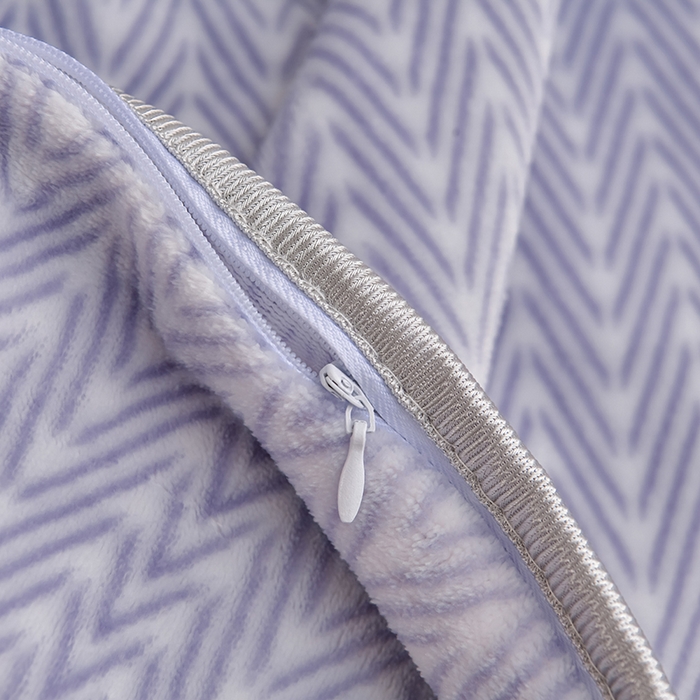 91家纺网 家纺一手货源 找家纺 绘萱2025新品爆款8斤包边印花牛奶绒四件套床裙款法莱绒金貂貂狐 跳动波点