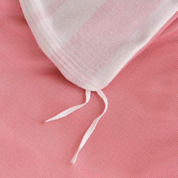 91家纺网 家纺一手货源 找家纺 绘萱2025新品爆款8斤包边印花牛奶绒四件套床裙款法莱绒金貂貂狐 顽皮猫