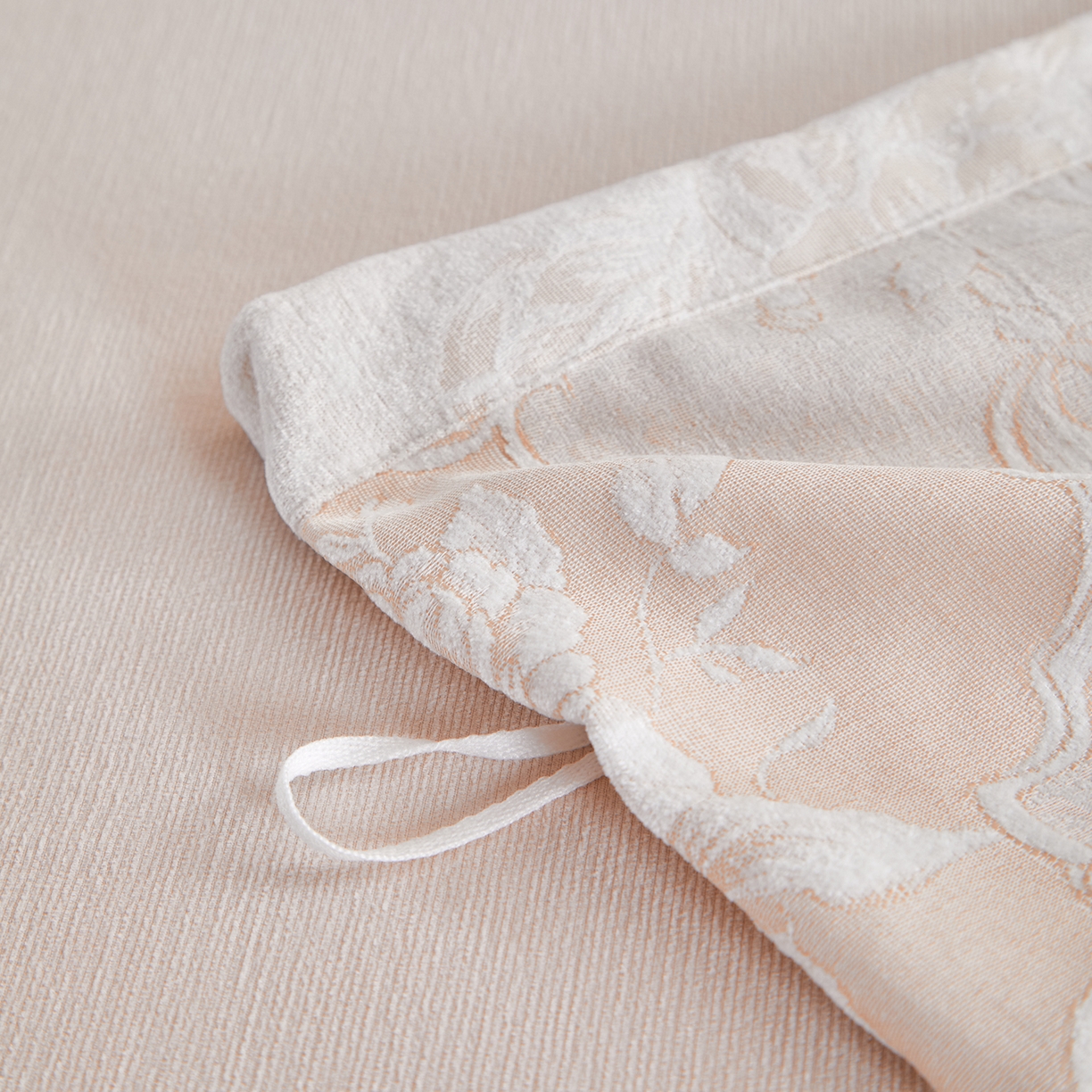 91家纺网 家纺一手货源 找家纺 润肤居 2025新款雪尼尔棉绒大提花四件套 小茉莉-小麦色