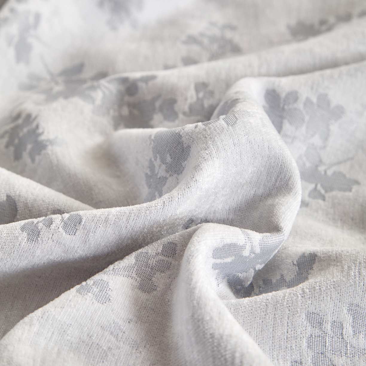 91家纺网 家纺一手货源 找家纺 润肤居 2025新款雪尼尔棉绒大提花四件套 樱花雨梦-兰灰